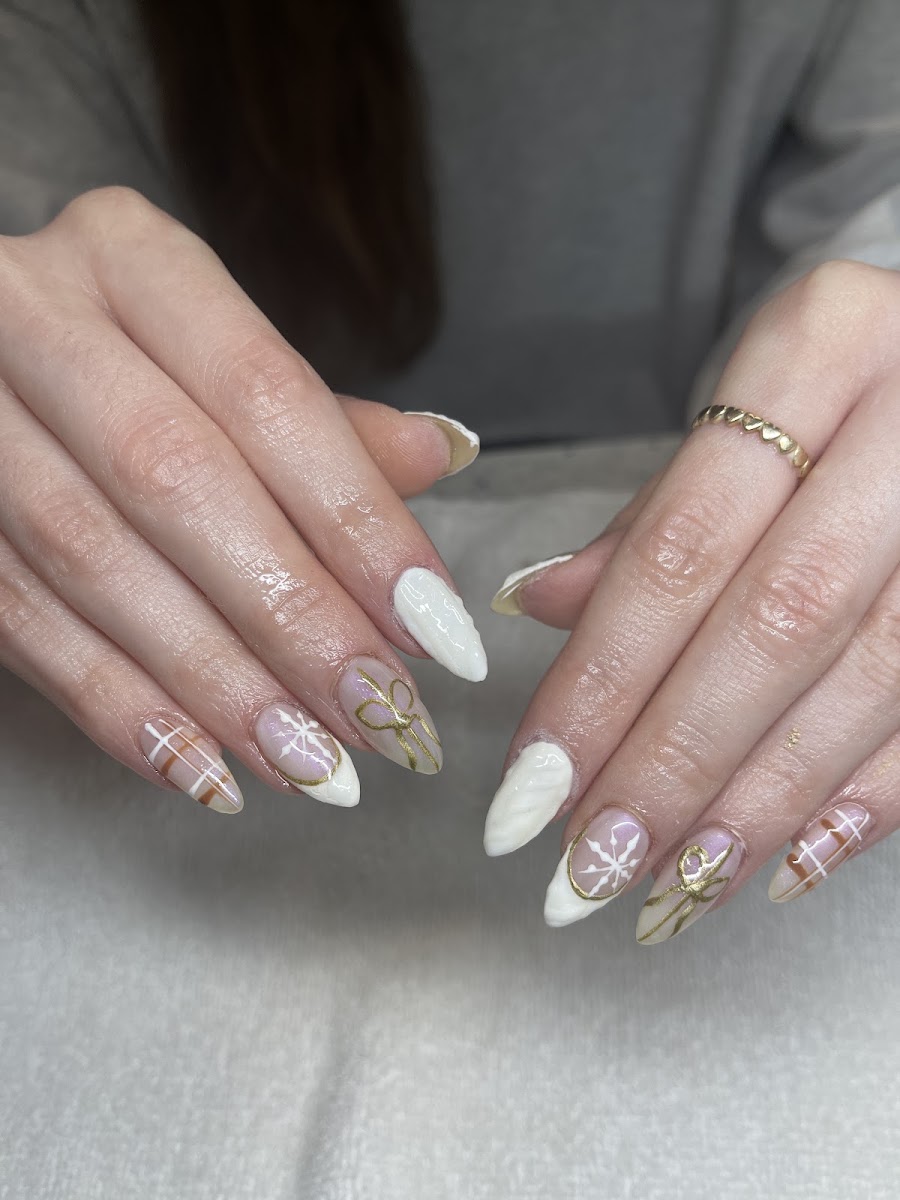 ELLI Nail Spa